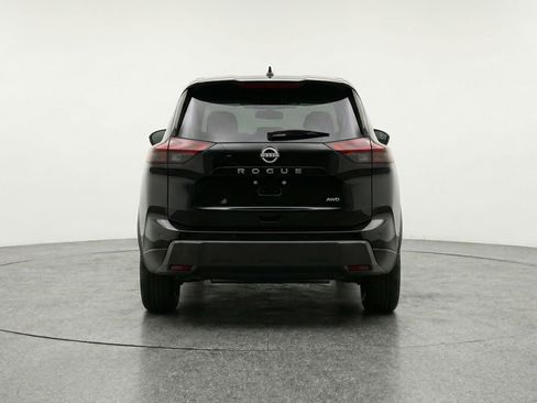Used 2025 Nissan Rogue SV image 7