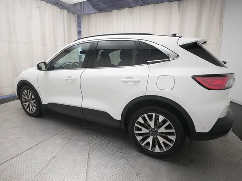 Used 2020 Ford Escape Titanium AWD/4WD image 34