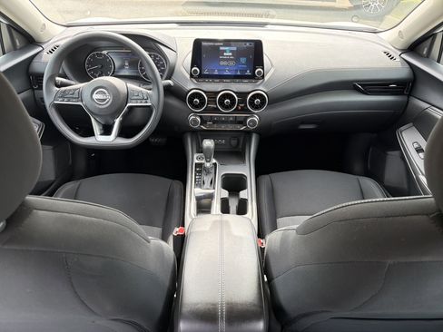 Used 2024 Nissan Sentra SV image 4