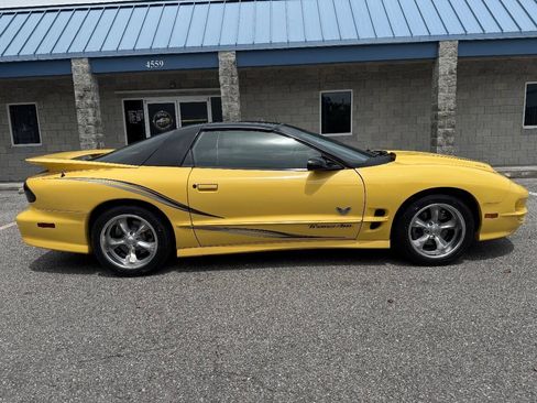Used 2002 Pontiac Firebird Formula RWD image 8