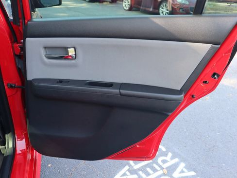 Used 2012 Nissan Sentra 2.0 SR FWD image 17