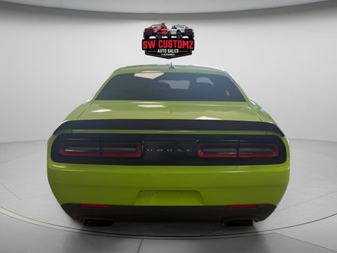 Used 2019 Dodge Challenger SRT Hellcat Redeye image 6