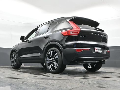 New 2026 Volvo XC40 B5 Plus w/ Protection Package Premier AWD/4WD image 45