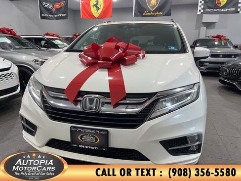 Used 2018 Honda Odyssey Touring image 1