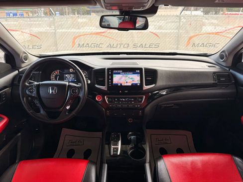 Used 2018 Honda Pilot Touring image 27