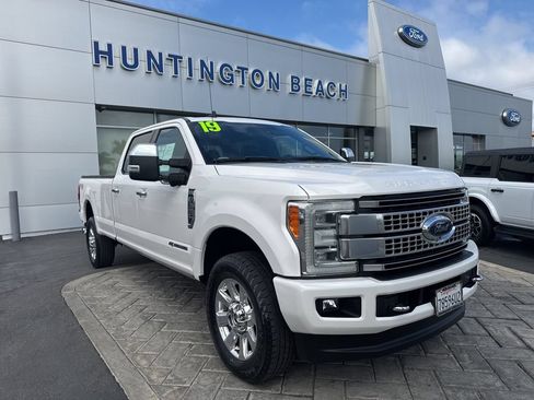 Used 2019 Ford F350 Platinum w/ Platinum Ultimate Package AWD/4WD image 1