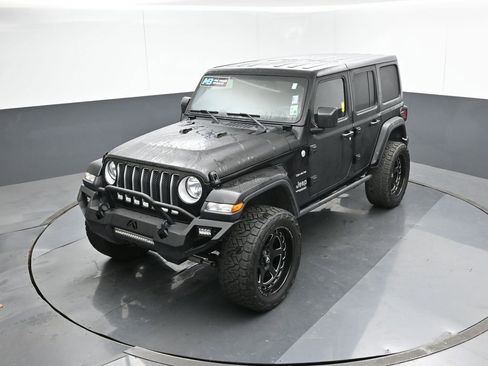 Used 2019 Jeep Wrangler Unlimited Sahara image 44