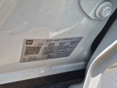Used 2025 Chevrolet Traverse LT FWD image 15