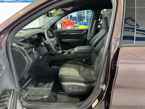 Used 2025 GMC Acadia Elevation image 8