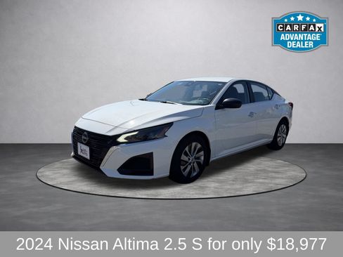 Used 2024 Nissan Altima 2.5 S FWD image 7