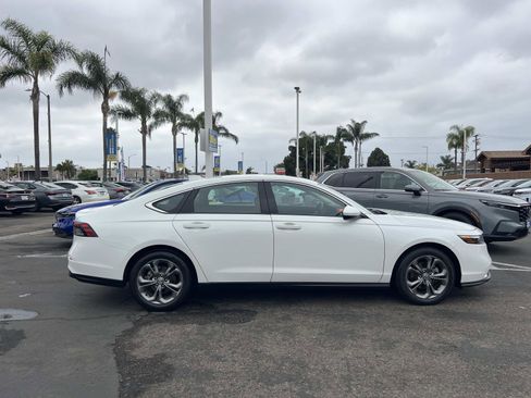 Used 2024 Honda Accord EX image 25