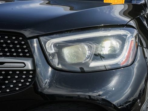 Used 2022 Mercedes-Benz GLC 300 4MATIC image 13