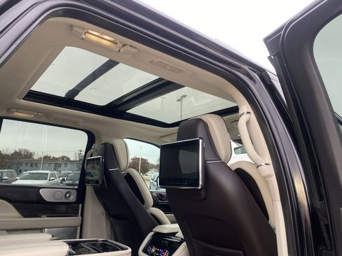 Used 2019 Lincoln Navigator L Black Label w/ Cargo Package image 7