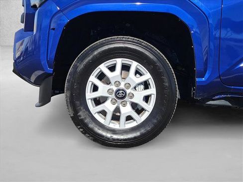 Certified 2025 Toyota Tacoma SR5 image 22
