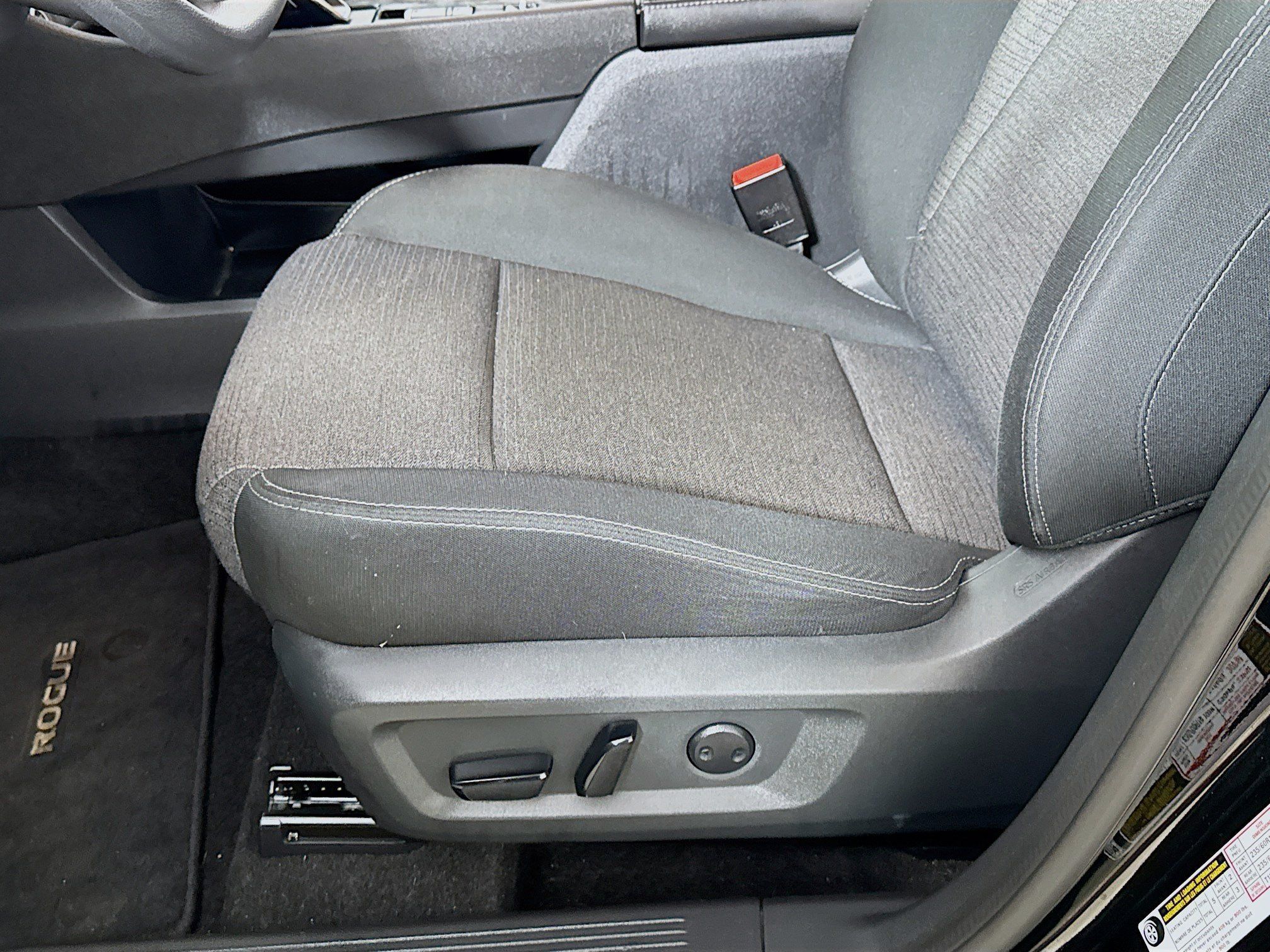 Used 2021 Nissan Rogue SV FWD image 20
