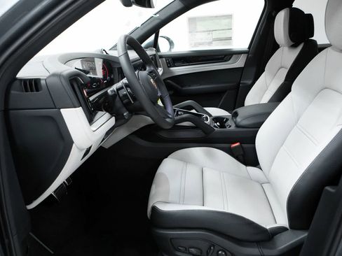 New 2026 Porsche Cayenne S AWD/4WD image 22