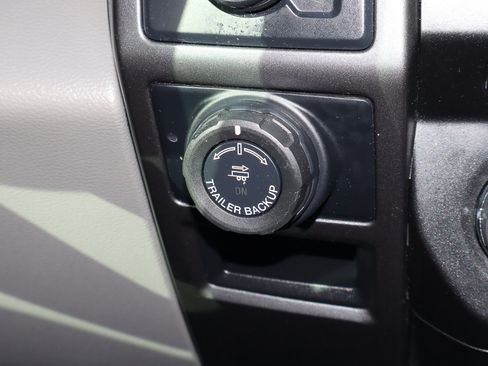 Used 2017 Ford F150 XLT w/ Equipment Group 302A Luxury image 11