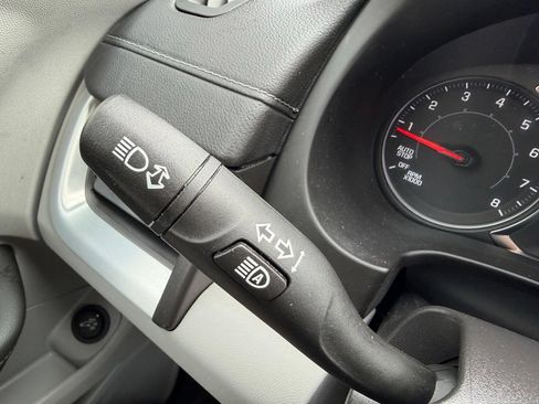 Used 2024 GMC Terrain SLE w/ Driver Convenience Package FWD image 23