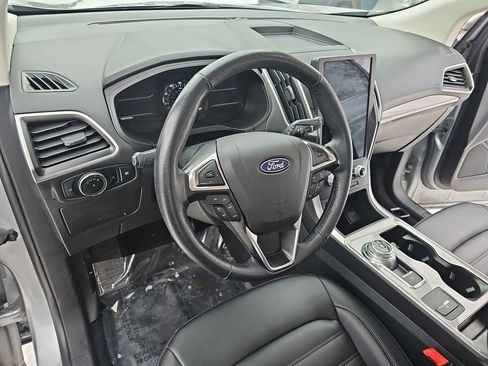 Used 2024 Ford Edge SEL image 15
