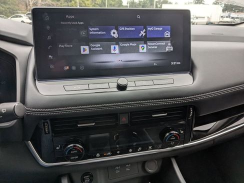 New 2025 Nissan Rogue SL AWD/4WD image 19