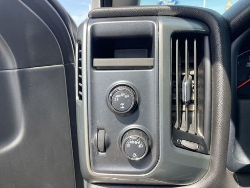Used 2019 Chevrolet Silverado 1500 LT AWD/4WD image 16