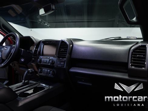 Used 2019 Ford F150 XLT w/ Equipment Group 302A Luxury AWD/4WD image 29