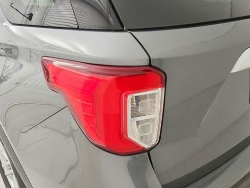 Used 2023 Ford Explorer 4WD image 11