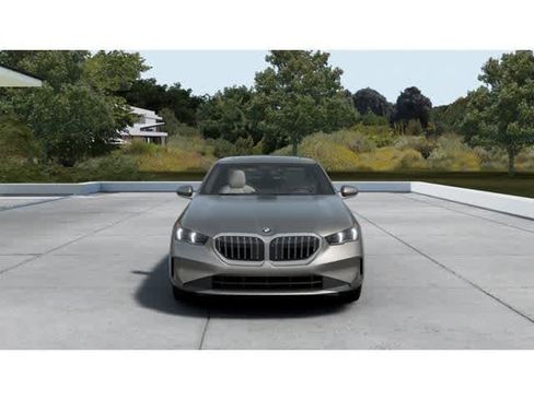 New 2027 BMW 530i xDrive AWD/4WD image 3