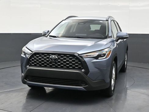 Used 2024 Toyota Corolla Cross LE image 8