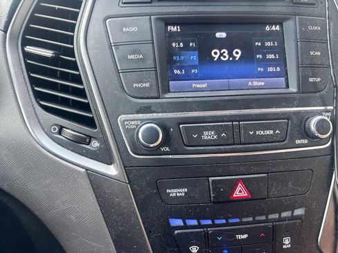 Used 2018 Hyundai Santa Fe Sport FWD image 19