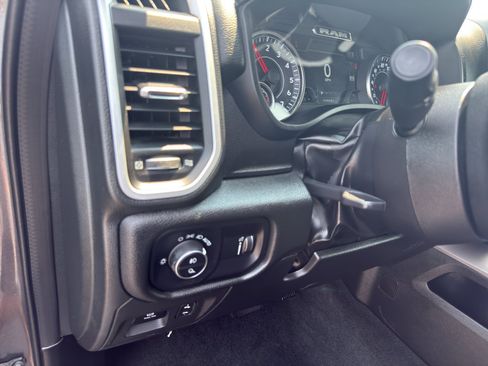 Used 2022 RAM 1500 Big Horn AWD/4WD image 14
