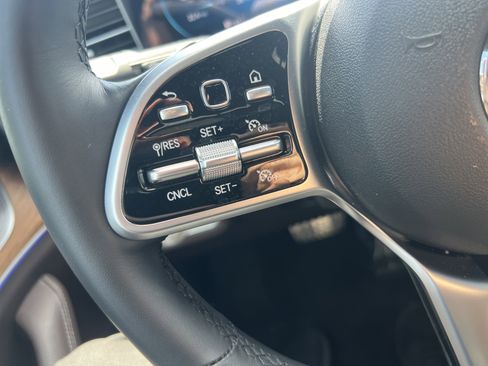 Used 2023 Mercedes-Benz GLC 300 4MATIC w/ Pinnacle Trim Package image 19