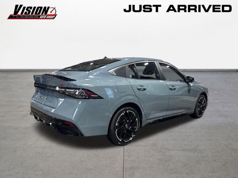 New 2026 Nissan Sentra SR w/ SR Premium Package FWD image 5
