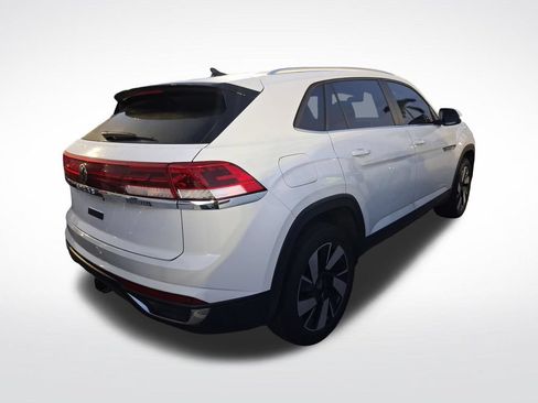 Used 2024 Volkswagen Atlas Cross Sport SE FWD image 12