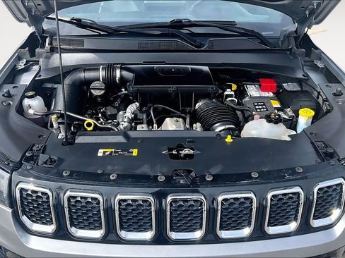 Used 2023 Jeep Compass Limited AWD/4WD image 10