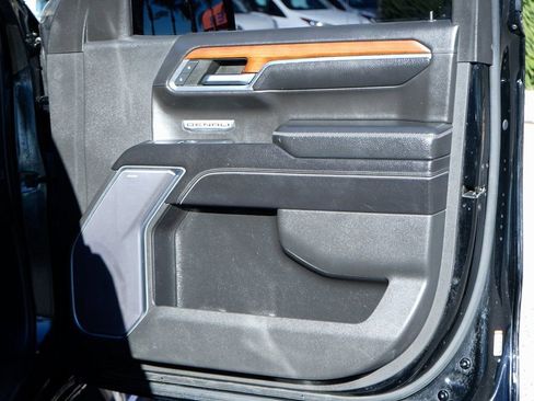 Used 2022 GMC Sierra 1500 Denali image 42