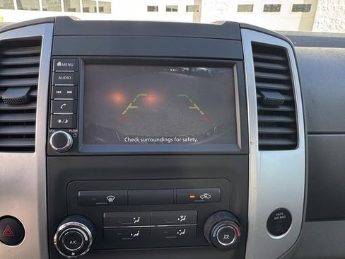 Used 2019 Nissan Frontier SV image 19