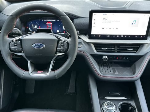 Certified 2025 Ford Explorer ST image 14