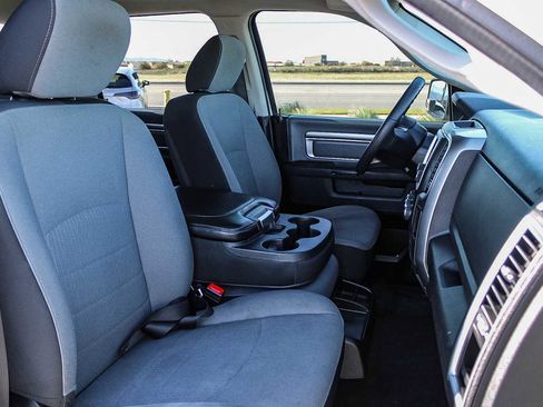 Used 2021 RAM 1500 Classic SLT image 16