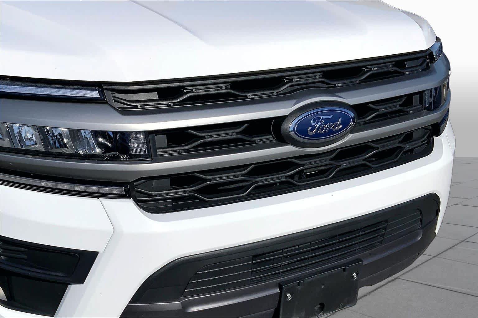 Used 2024 Ford Expedition XLT AWD/4WD image 29