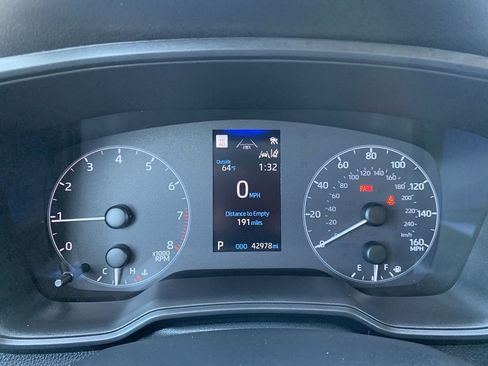 Used 2024 Toyota Corolla LE image 18