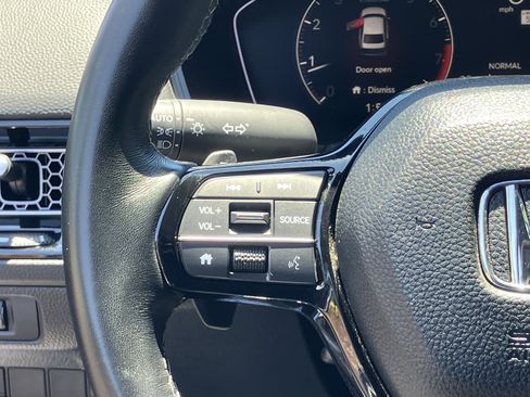 Certified 2025 Honda Civic Sport image 21