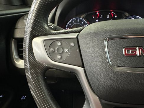 Used 2023 GMC Terrain SLE w/ Driver Convenience Package FWD image 11