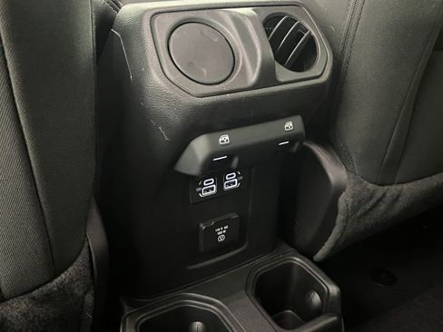 Used 2021 Jeep Wrangler Unlimited Sahara AWD/4WD image 26
