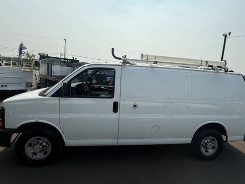 Used 2013 Chevrolet Express 2500 RWD image 7