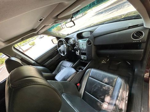 Used 2010 Honda Pilot Touring image 10