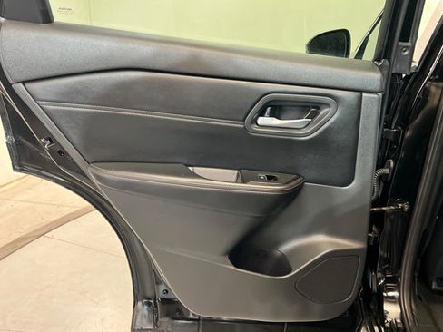 Used 2026 Nissan Rogue SL AWD/4WD image 19