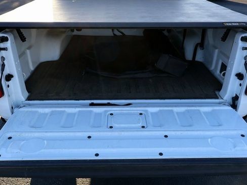 Used 2021 Jeep Gladiator Overland w/ Popular Equipment Package image 17