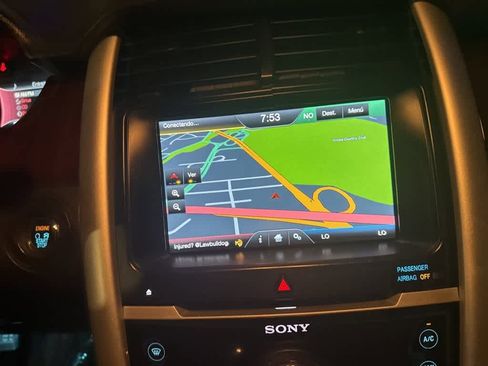 Used 2013 Ford Edge Limited w/ Driver Entry Pkg image 12