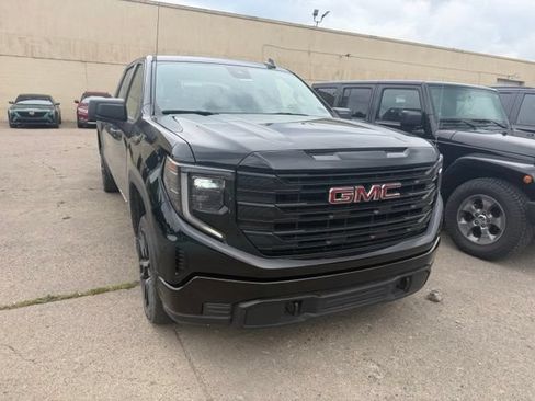 Used 2024 GMC Sierra 1500 Pro w/ Graphite Edition AWD/4WD image 3